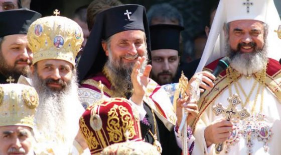 Întronizarea Înaltpreasfinţitului Irineu Popa în demnitatea de Arhiepiscop al Craiovei şi Mitropolit al Olteniei