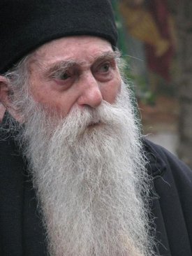 Le Révèrend Père Archimandrite Arsenie Papacioc  (1914 – 2011) (I)