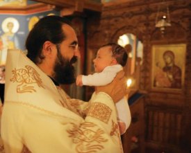 Înaltul, Mitropolia și portbagajul