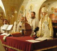 Hramul parohiei „Sfânta Parascheva  și Sfânta Genoveva” din Paris