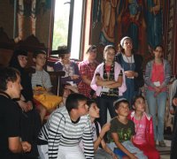 ÃŽNTRE BUCURIA REÃŽNTÃ‚LNIRII È˜I BUCURIE DE LA FOCUL DE TABÄ‚RÄ‚