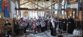 Mitropolitul Serafim în vizită la beneficiarii programului „Burse pentru copiii săraci din Moldova“