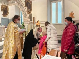 Taina Sfântului Maslu la Spitalul de Pediatrie „Bambino Gesù” din Roma