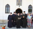 La catedrala episcopală din Roman,  împreună cu Preasfinţitul Ioachim