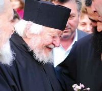 Părintele Teofil, aproape şi departe